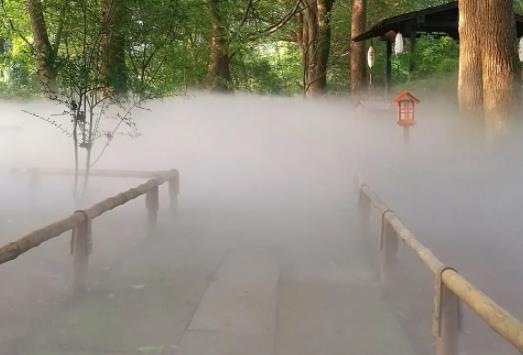 岳阳景区的里的人造雾是如何喷发出来的